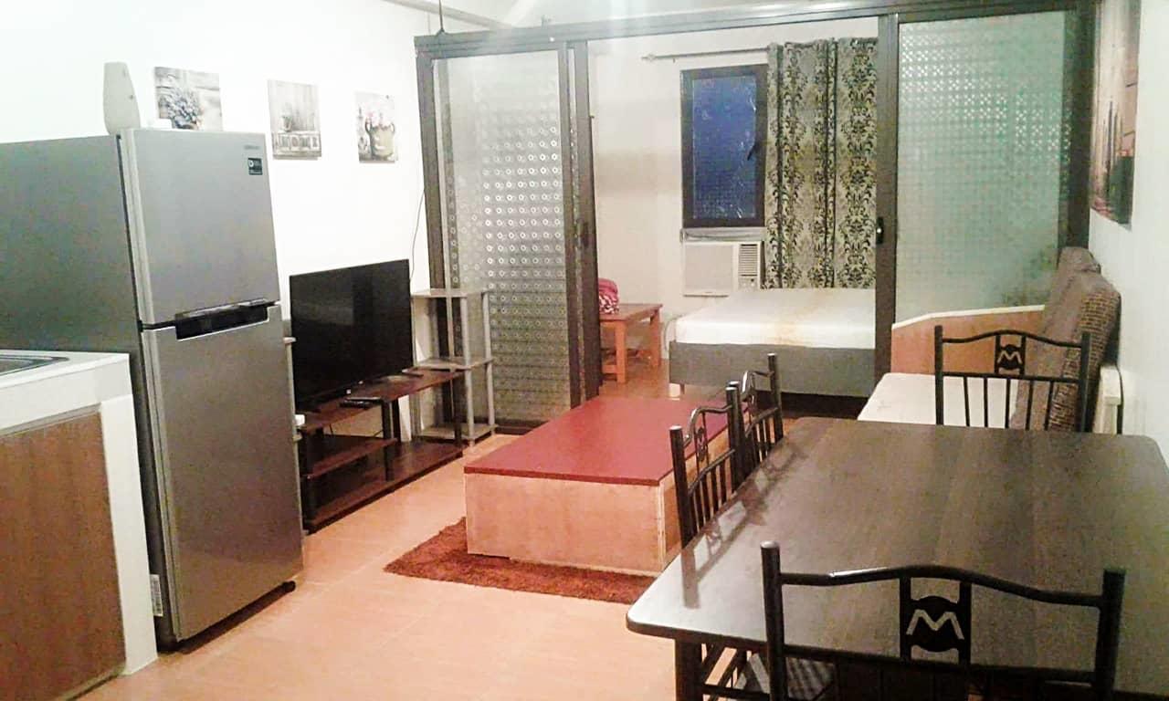 Joi's One Oasis Near Limketkai Mall Apartment *
